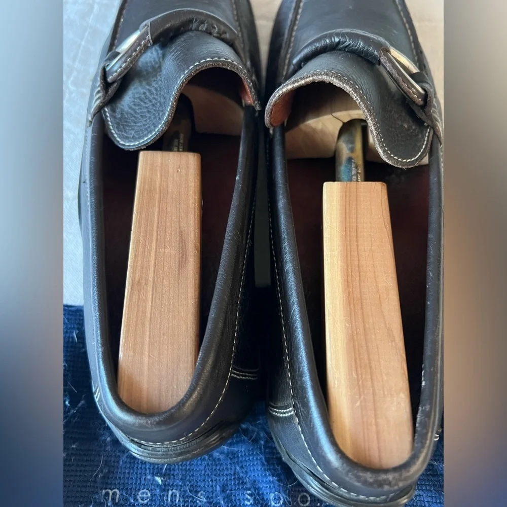 Donald J Pliner Brown Leather loafers - size 9